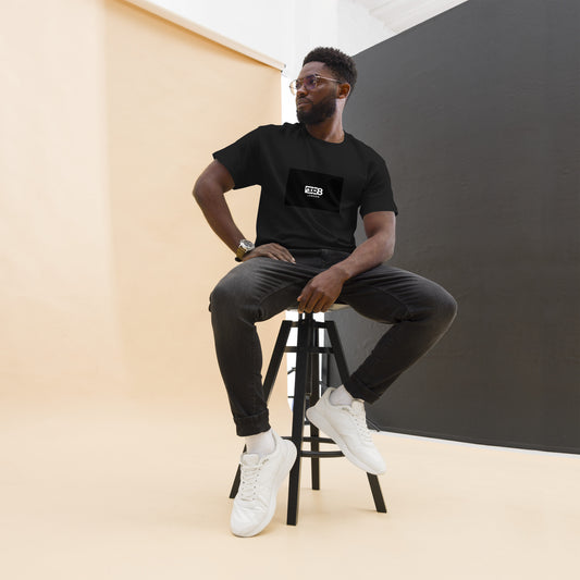 DDE8 London Men's Classic Tee: The Essence of High Fashion Simplicity